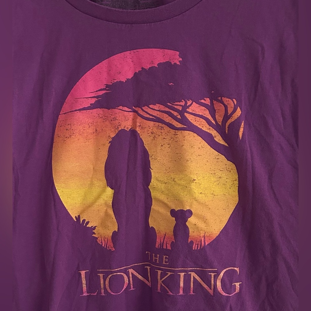 Disney Store Women’s XL The Lion King Purple Tee Mufasa Simba - Picture 2 of 3